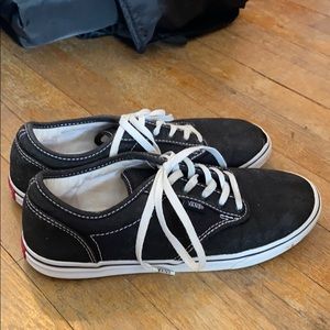 low top black vans